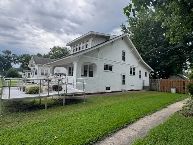 609 12th Avenue, Sterling, IL 61081 - #3