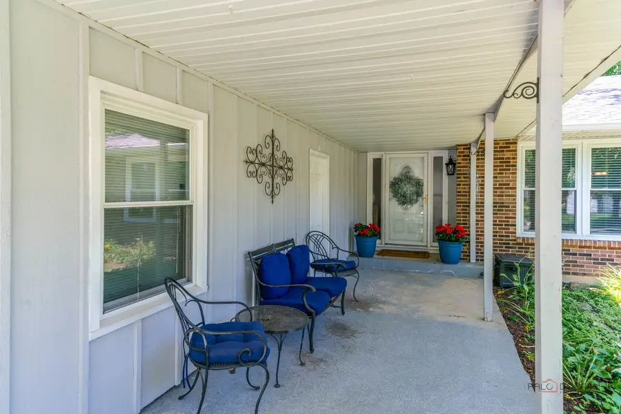 6 S Deerpath Drive, Vernon Hills, IL 60061 - #2