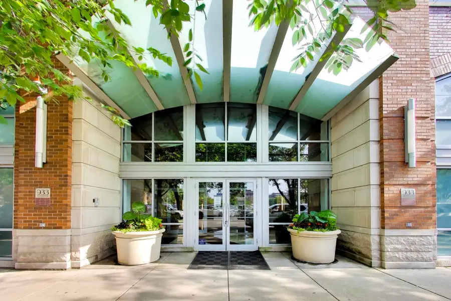 933 W Van Buren Street #622, Chicago, IL 60607 - #2