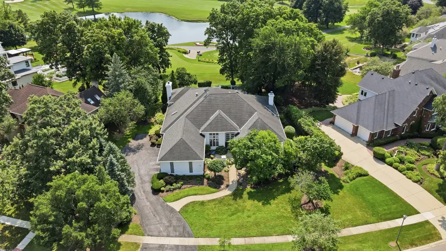 4202 Royal Fox Drive, Saint Charles, IL 60174 - #2