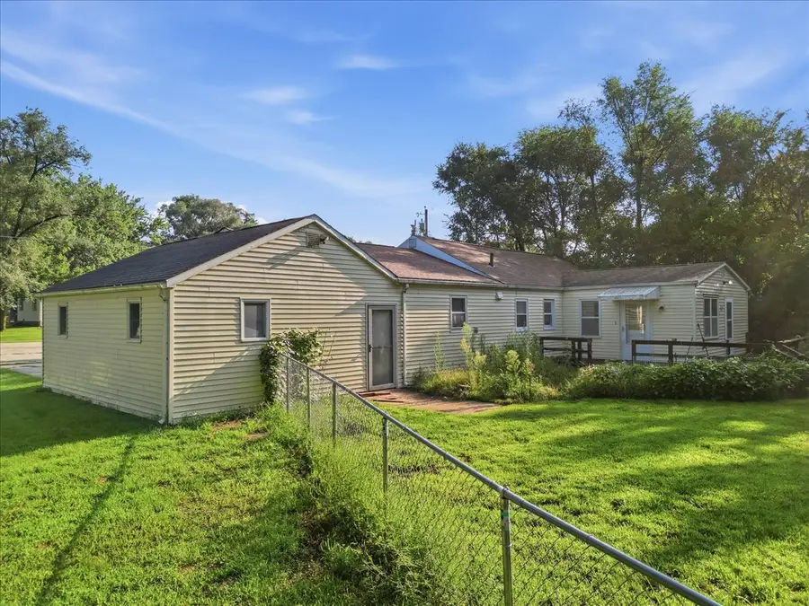 10464 Two Mile Road, Thomson, IL 61285 - #3