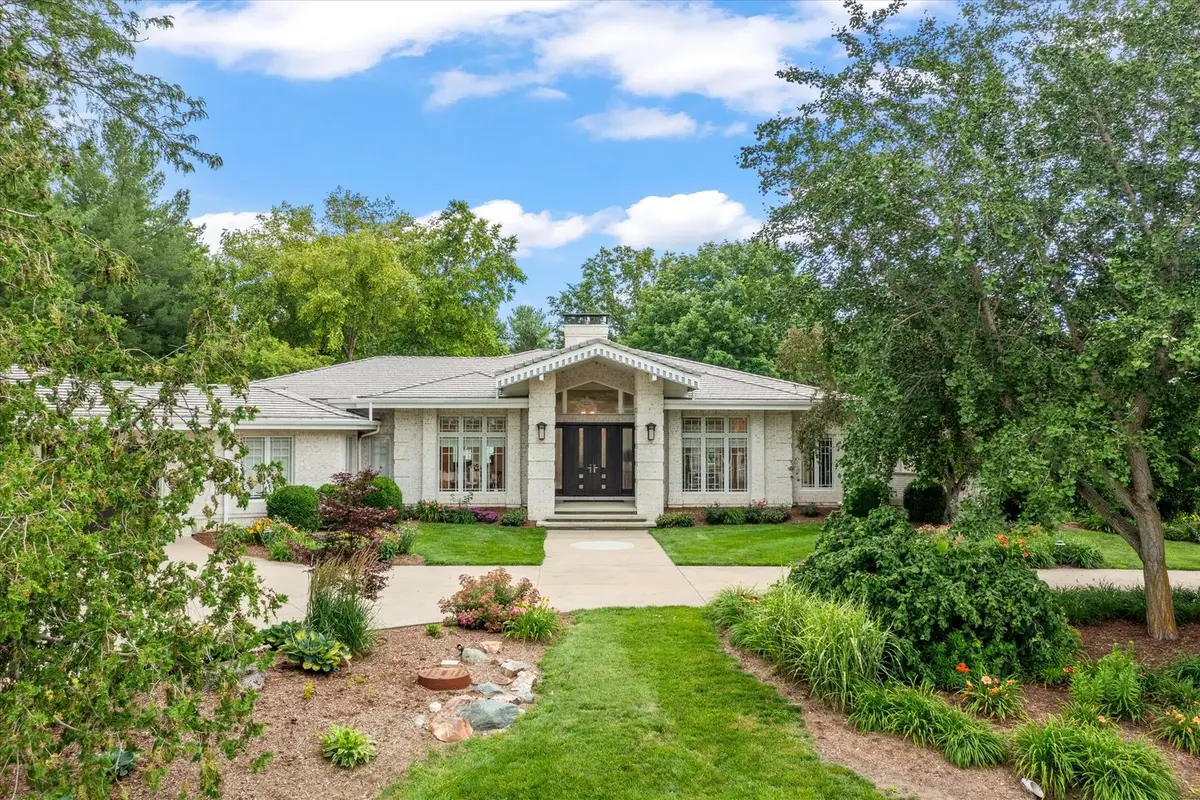 1304 Cross Creek Road, Mahomet, IL 61853 - #1