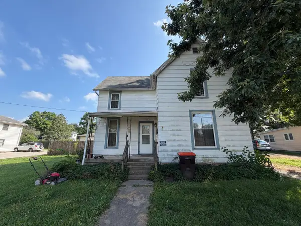 202 E Allen Street, Farmer City, IL 61842