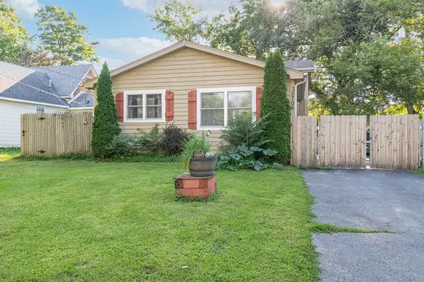 35706 N Laurel Avenue, Ingleside, IL 60041