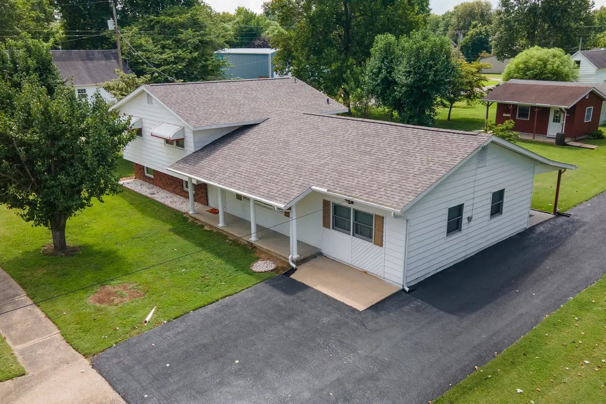 701 N 29th Street, Herrin, IL 62948 - #1