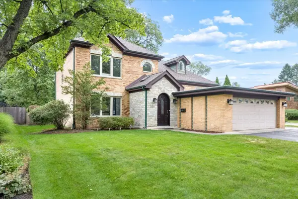 226 Sunset Drive, Wilmette, IL 60091