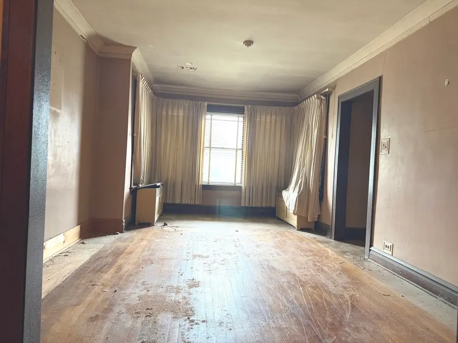 8115 S Dante Avenue, Chicago, IL 60619 - #2