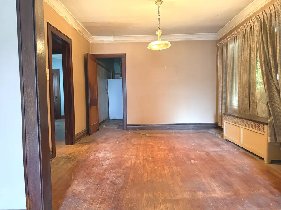 8115 S Dante Avenue, Chicago, IL 60619 - #3