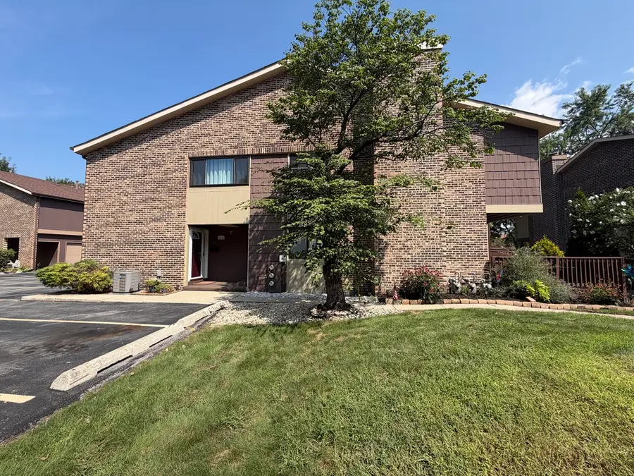 1 W Stonebridge Court #1C, Palos Hills, IL 60465 - #2