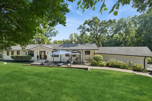10 River Drive, Trout Valley, IL 60013