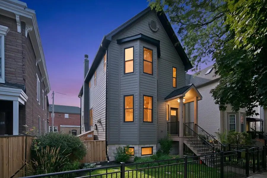 2106 N Campbell Avenue, Chicago, IL 60647 - #3