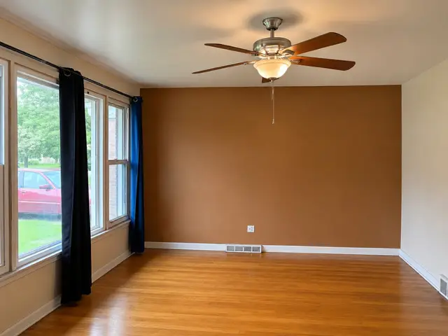 11329 S Green Bay Avenue, Chicago, IL 60617 - #3