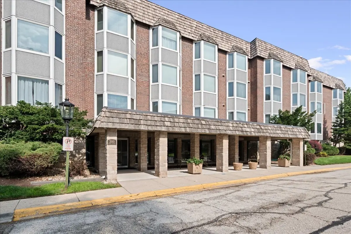 300 Thames Parkway #3F, Park Ridge, IL 60068 - #1