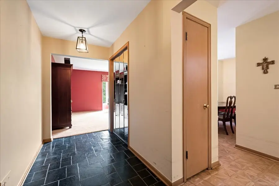 300 Thames Parkway #3F, Park Ridge, IL 60068 - #2
