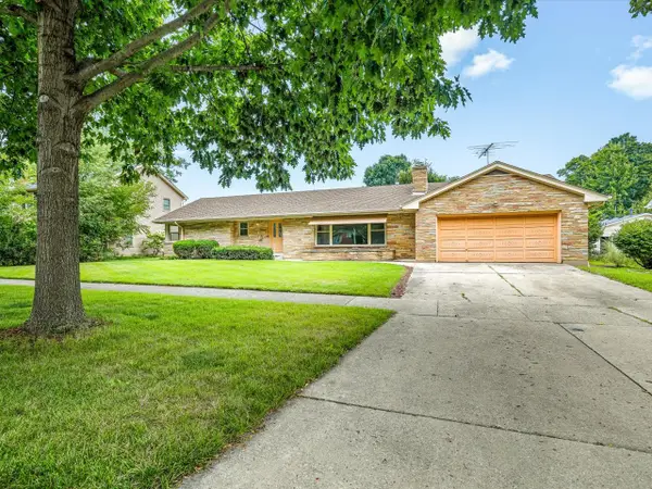 1324 S 3rd Street, St. Charles, IL 60174