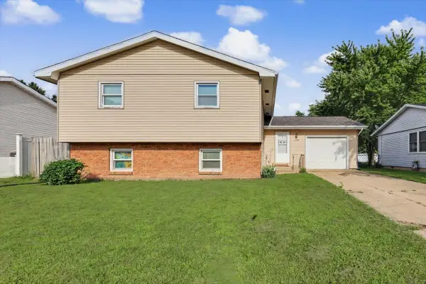 1300 N Motorola Drive, Pontiac, IL 61764