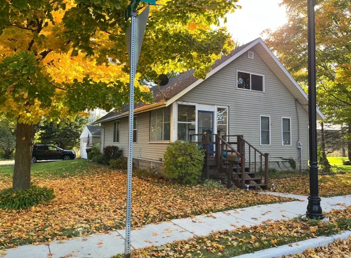 1202 2nd Avenue, Rochelle, IL 61068 - #1