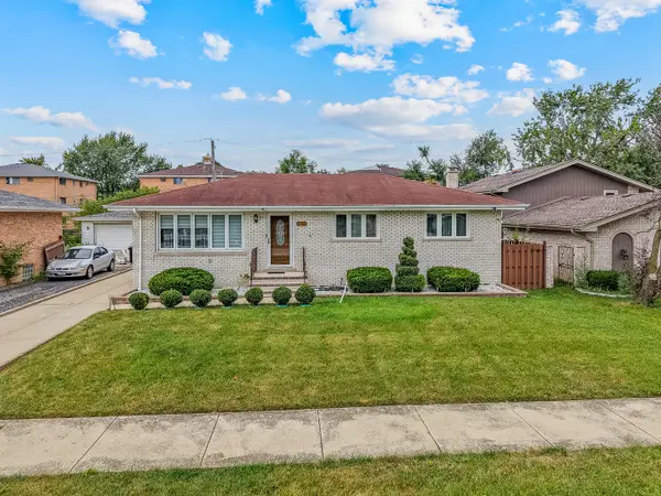 8016 S Thomas Avenue, Bridgeview, IL 60455