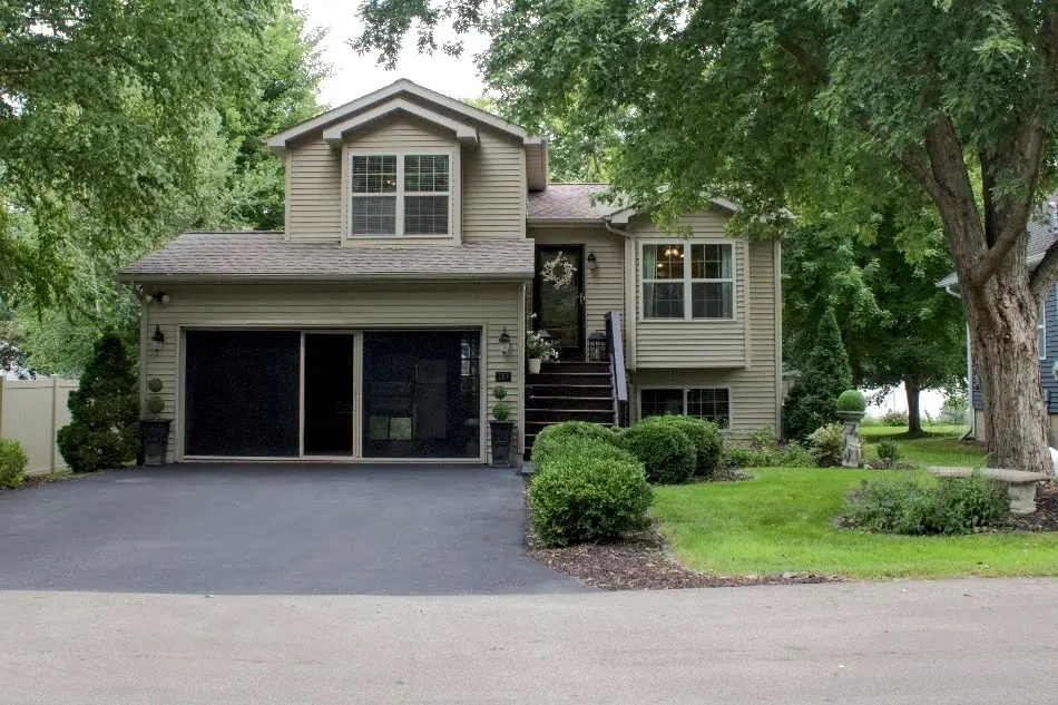 110 Swanson Street, Ottawa, IL 61350 - #1