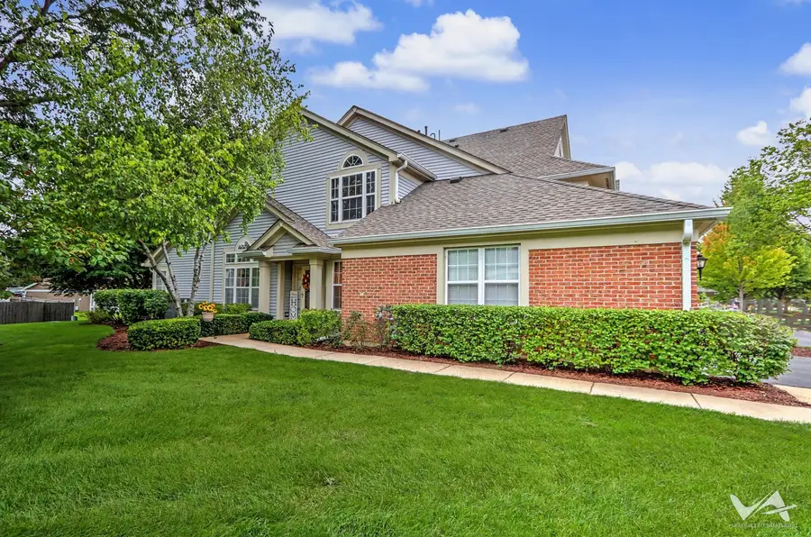 1628 Columbia Circle #1, Bartlett, IL 60103 - #2