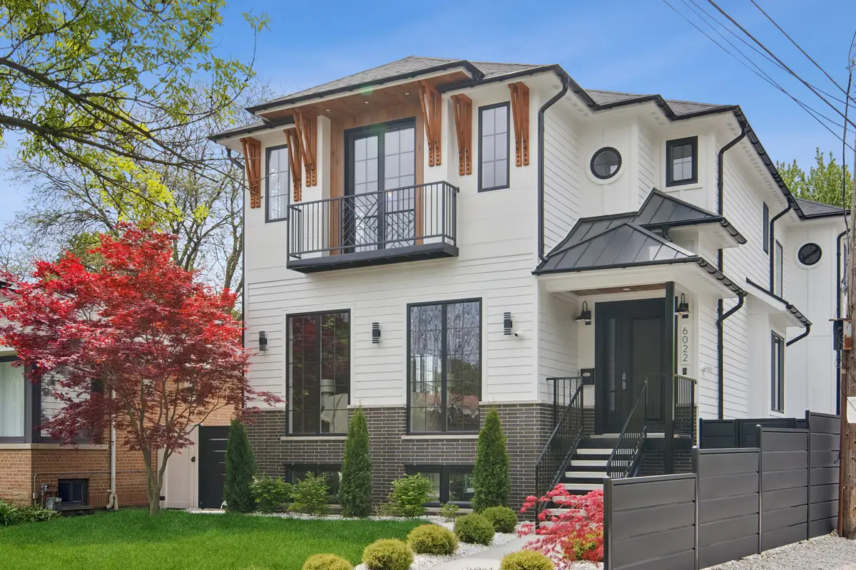 6022 N Ionia Avenue, Chicago, IL 60646 - #1
