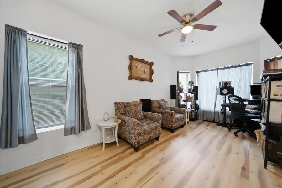 348 E 41st Street, Chicago, IL 60653 - #2