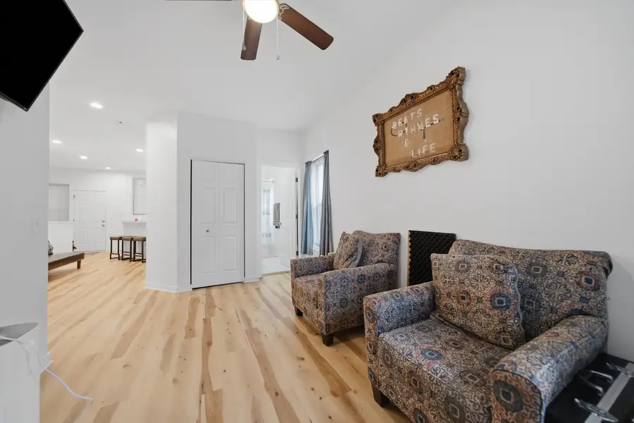 348 E 41st Street, Chicago, IL 60653 - #3