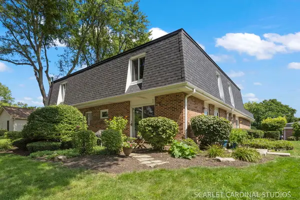 417 Sunnybrook Lane, Wheaton, IL 60187