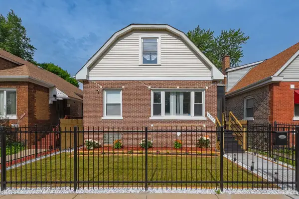 9350 S Manistee Avenue, Chicago, IL 60617
