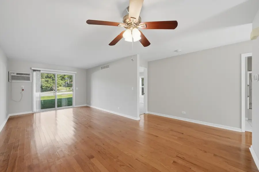 774 Terrace Court #R, Elgin, IL 60120 - #2