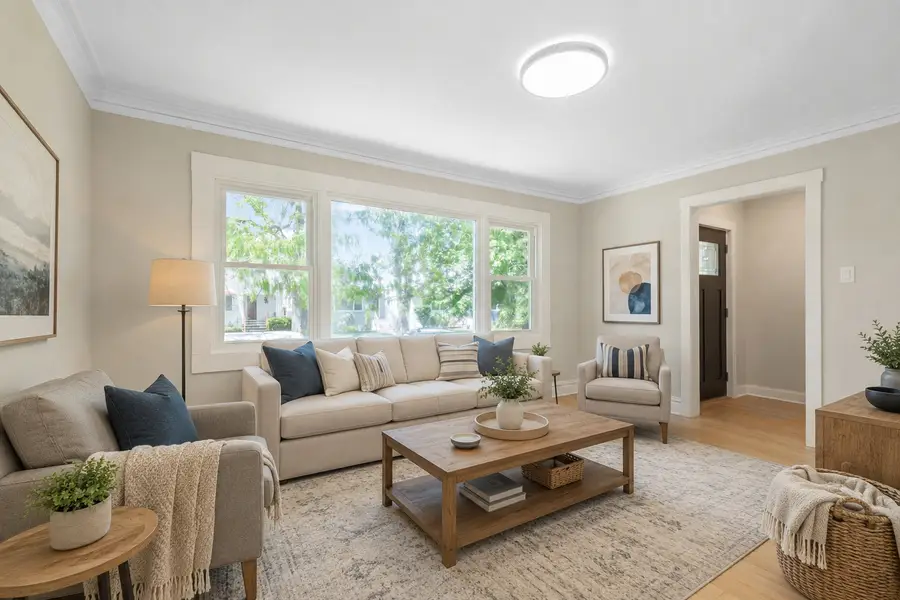 5747 N Melvina Avenue, Chicago, IL 60646 - #2