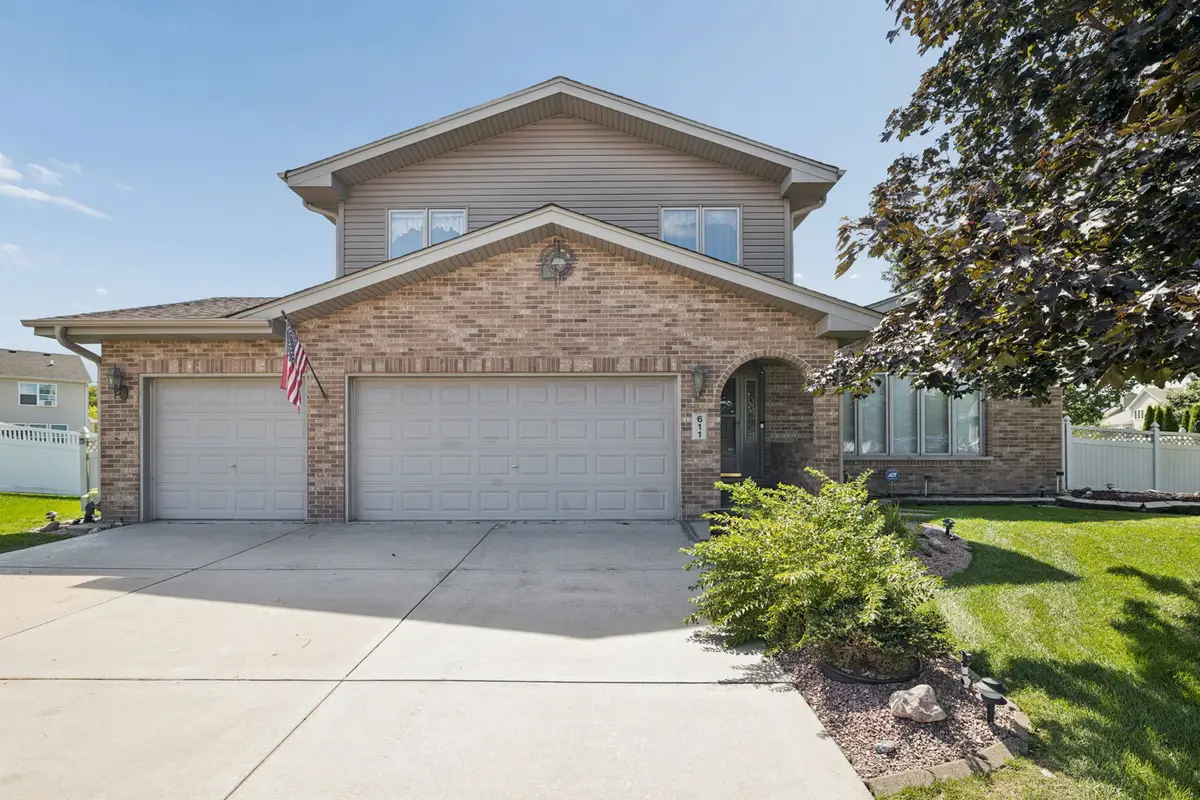 611 Flanagan Drive, Minooka, IL 60447 - #1