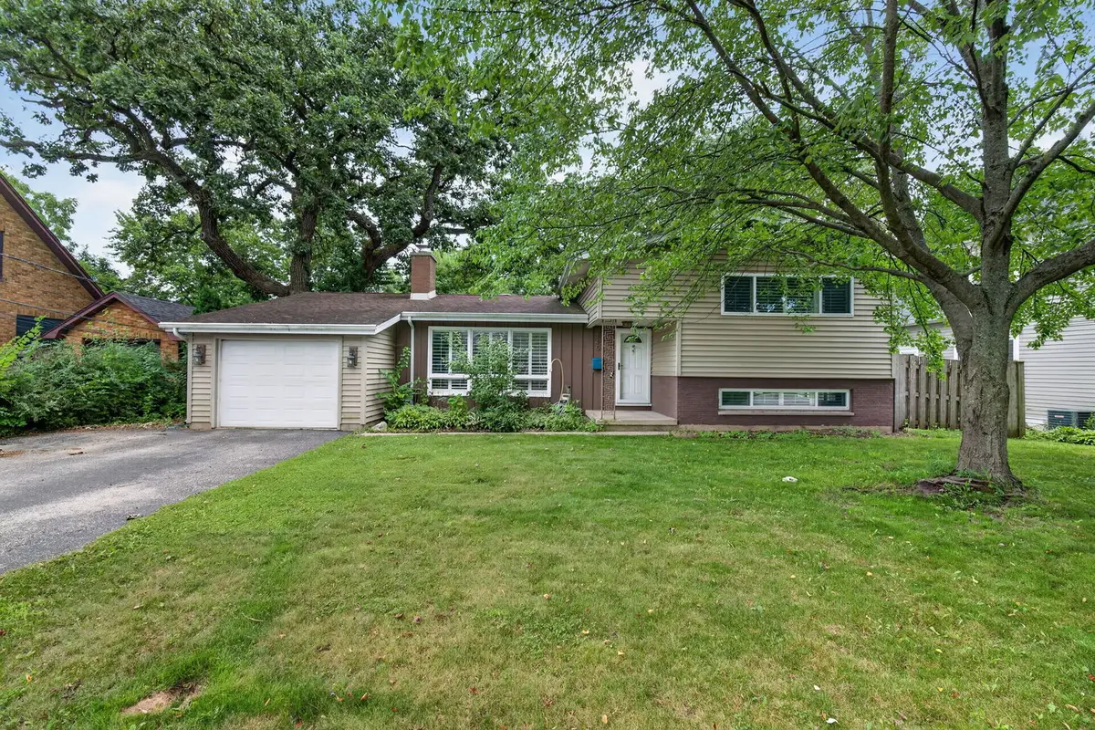 145 Dole Avenue, Crystal Lake, IL 60014 - #1
