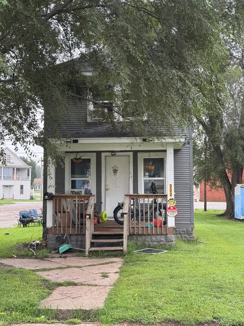 302 12th Street, East Moline, IL 61244 - #1