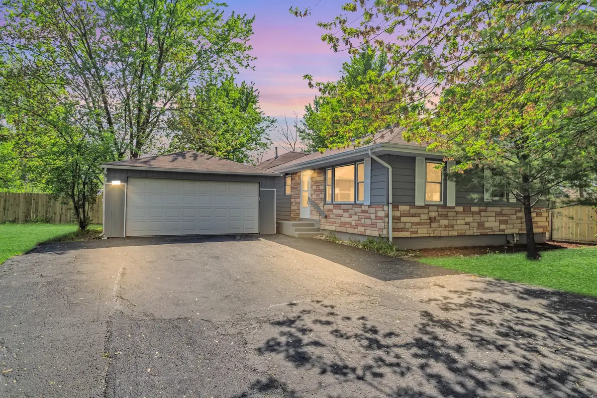 117 Arthur Avenue, South Elgin, IL 60177 - #1