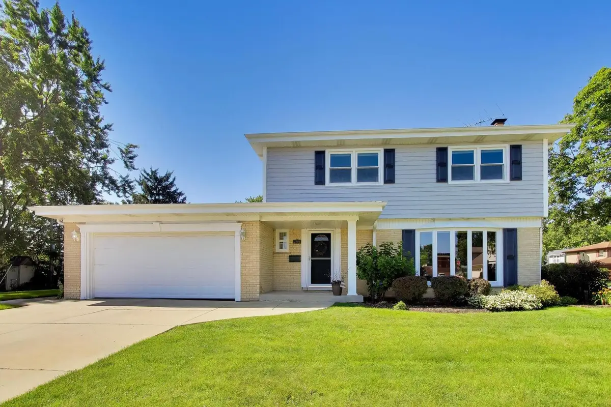 2505 E Mayfair Road, Arlington Heights, IL 60004 - #1