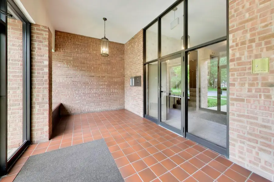 1060 Shermer Road #25, Northbrook, IL 60062 - #2
