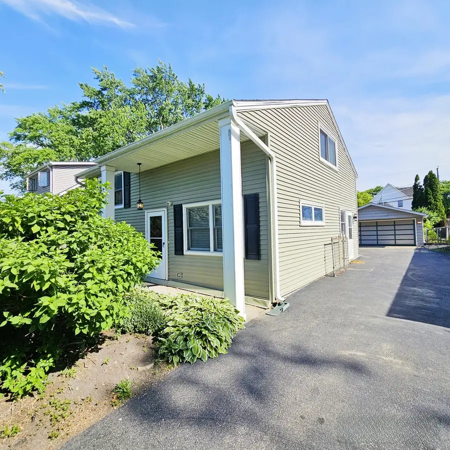 618 W Comstock Avenue, Elmhurst, IL 60126 - #2