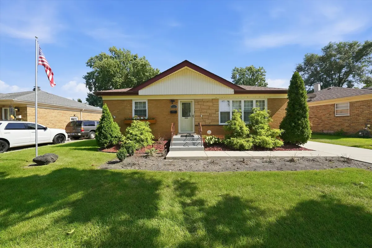 11201 Mandel Avenue, Westchester, IL 60154 - #1