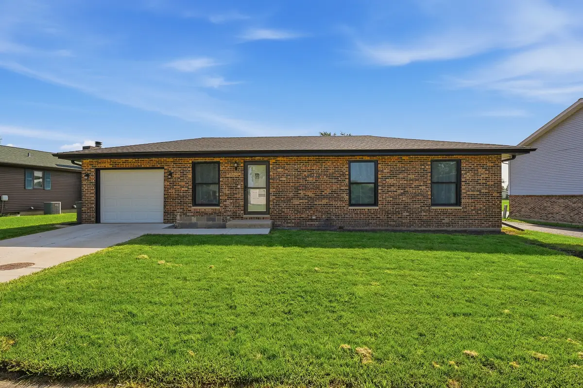 1012 S 7th Street, Dekalb, IL 60115 - #1