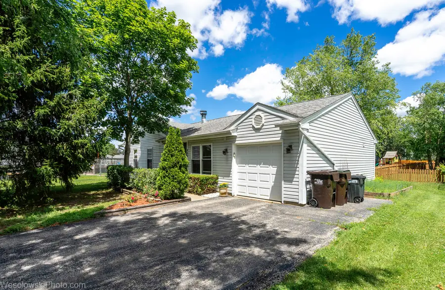 886 Quincy Court, Island Lake, IL 60042 - #3