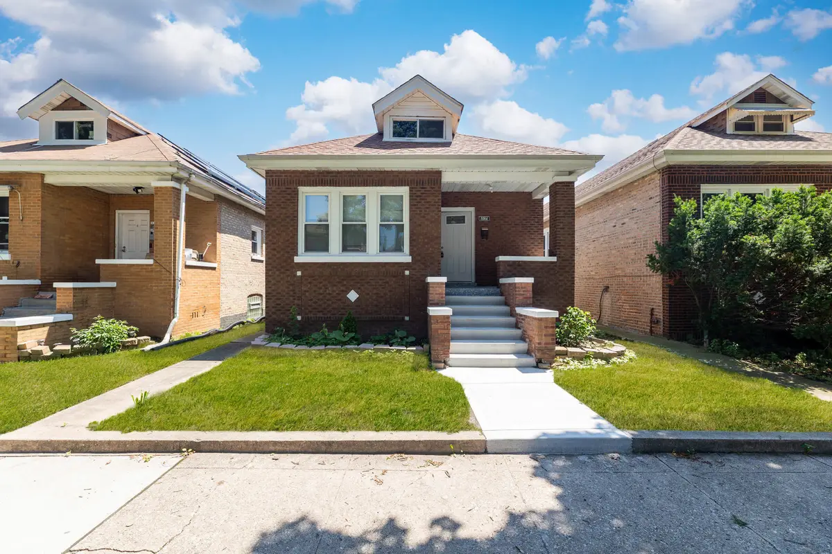 5535 S Fairfield Avenue, Chicago, IL 60629 - #1