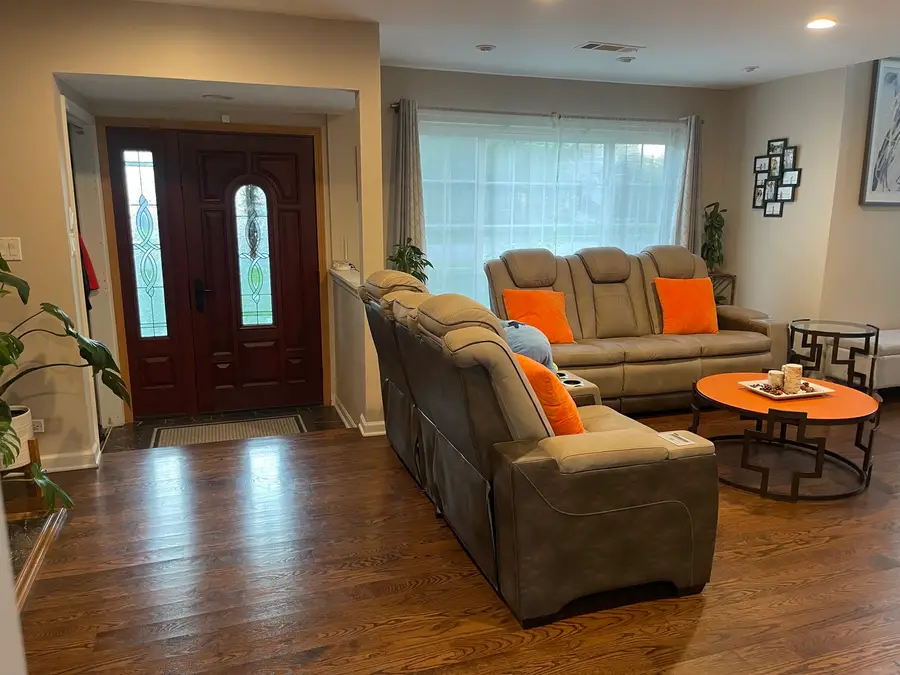 1787 Webster Lane, Des Plaines, IL 60018 - #3