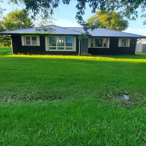 204 3rd Street, Dewey, IL 61840