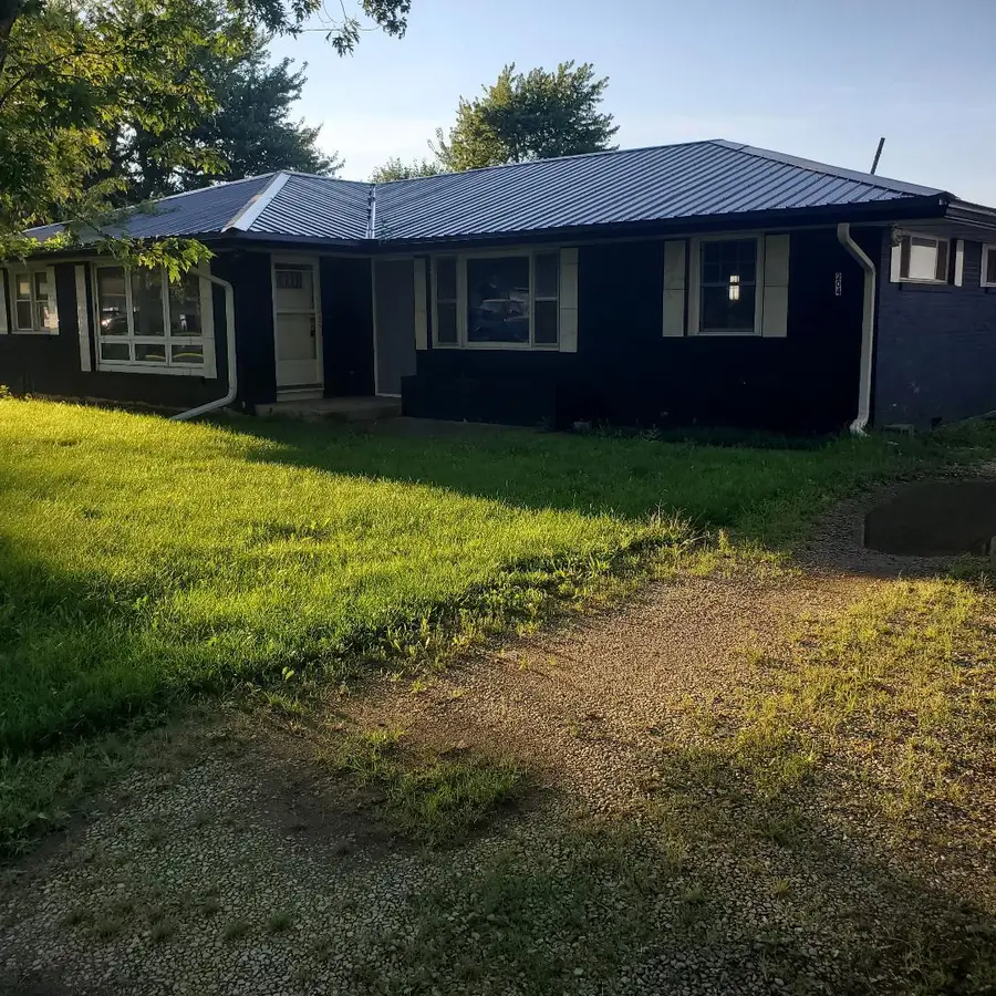 204 3rd Street, Dewey, IL 61840 - #2