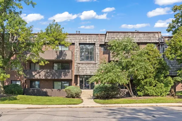 516 Timber Ridge Drive #108-A, Carol Stream, IL 60188