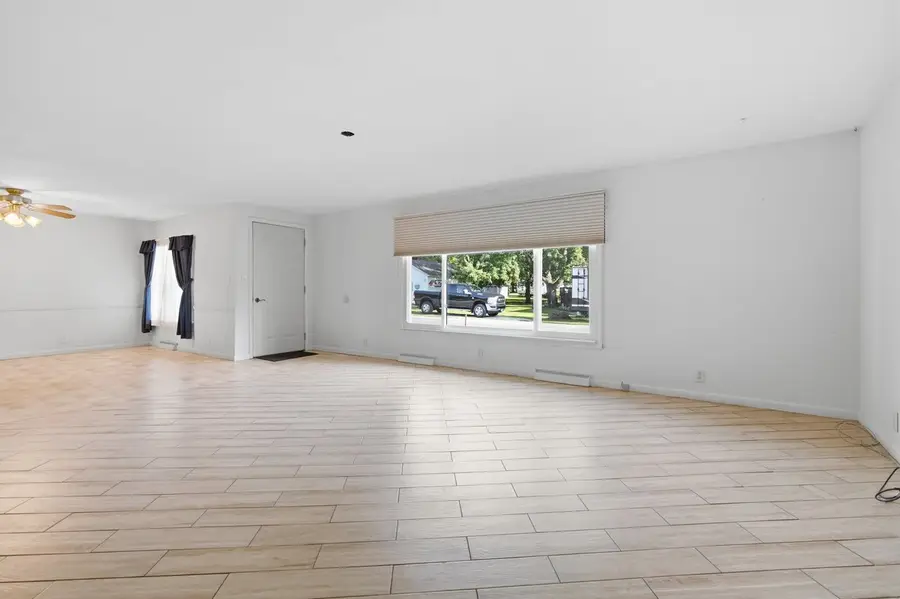 100 E Lincoln Drive, Cooksville, IL 61730 - #3