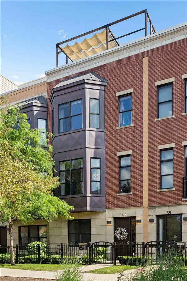 729 W 15th Street, Chicago, IL 60607