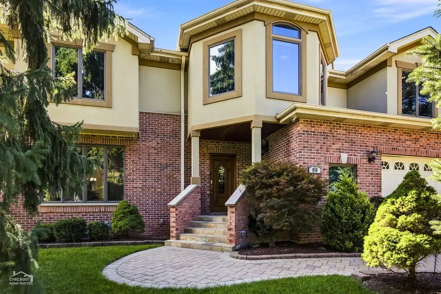 916 S I Oka Avenue, Mount Prospect, IL 60056 - #3