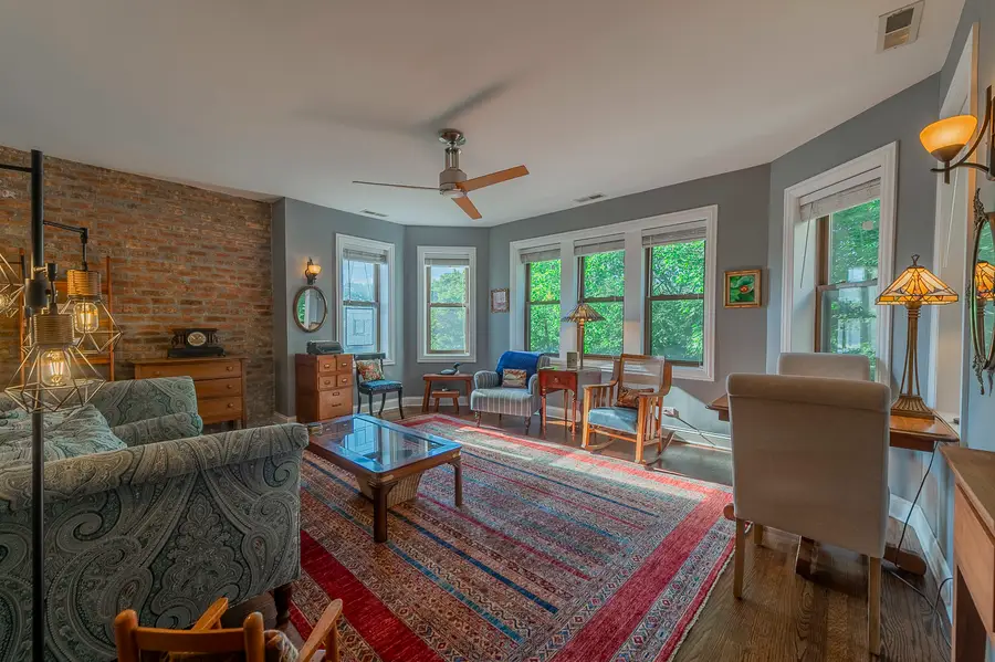 2651 W Greenleaf Avenue #3W, Chicago, IL 60645 - #3